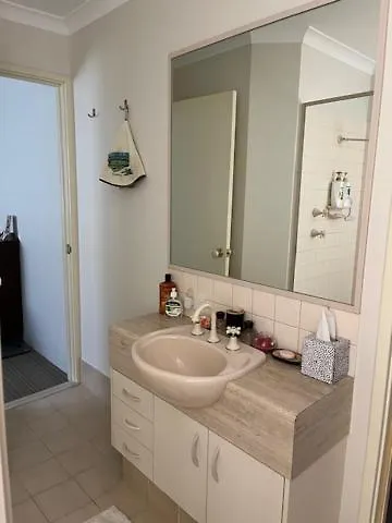 Ascot On Swan Bed & Breakfast Perth 4*,