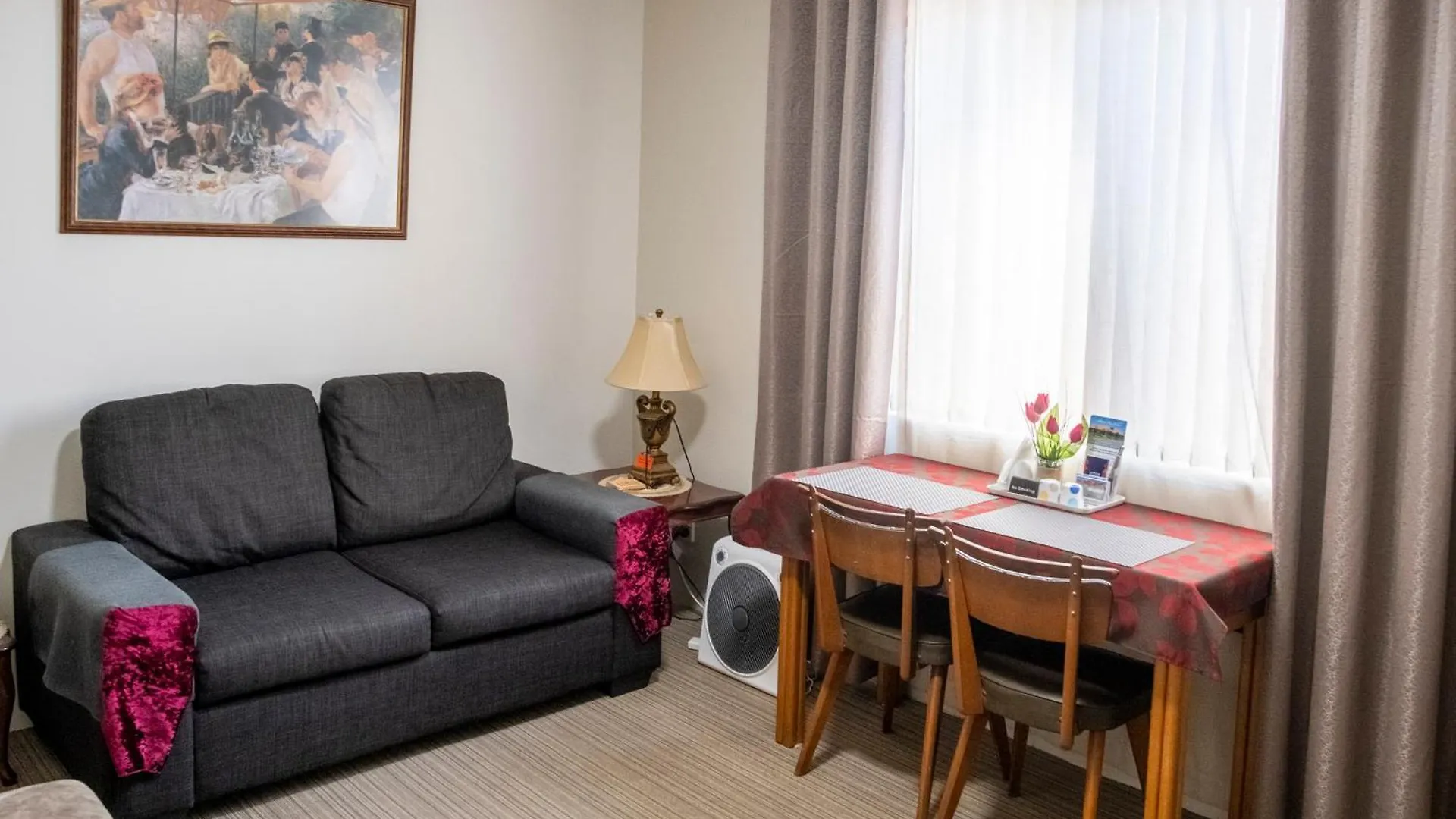 Ascot On Swan Bed & Breakfast Perth 4*,  Austrálie